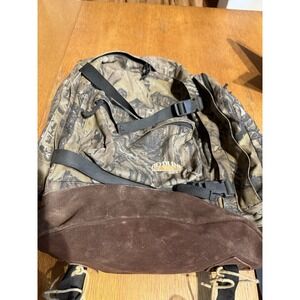 Fieldline USA Backpack Realtree Camo Suede Bottom Hunting Daypack Vintage